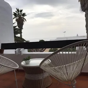 https://la-playita-puerto-del-carmen-lanzarote.puertodelcarmen-hotels.org
