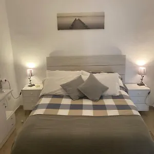 https://acogedor-apartamento-en-primera-lnea-de-playa.1costadelsol.com